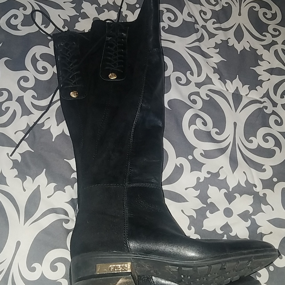 Guess boots
